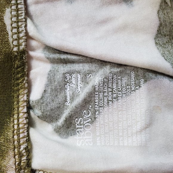 Stars Above Pajama Shorts Green Floral Small #1-16 - Picture 3 of 7